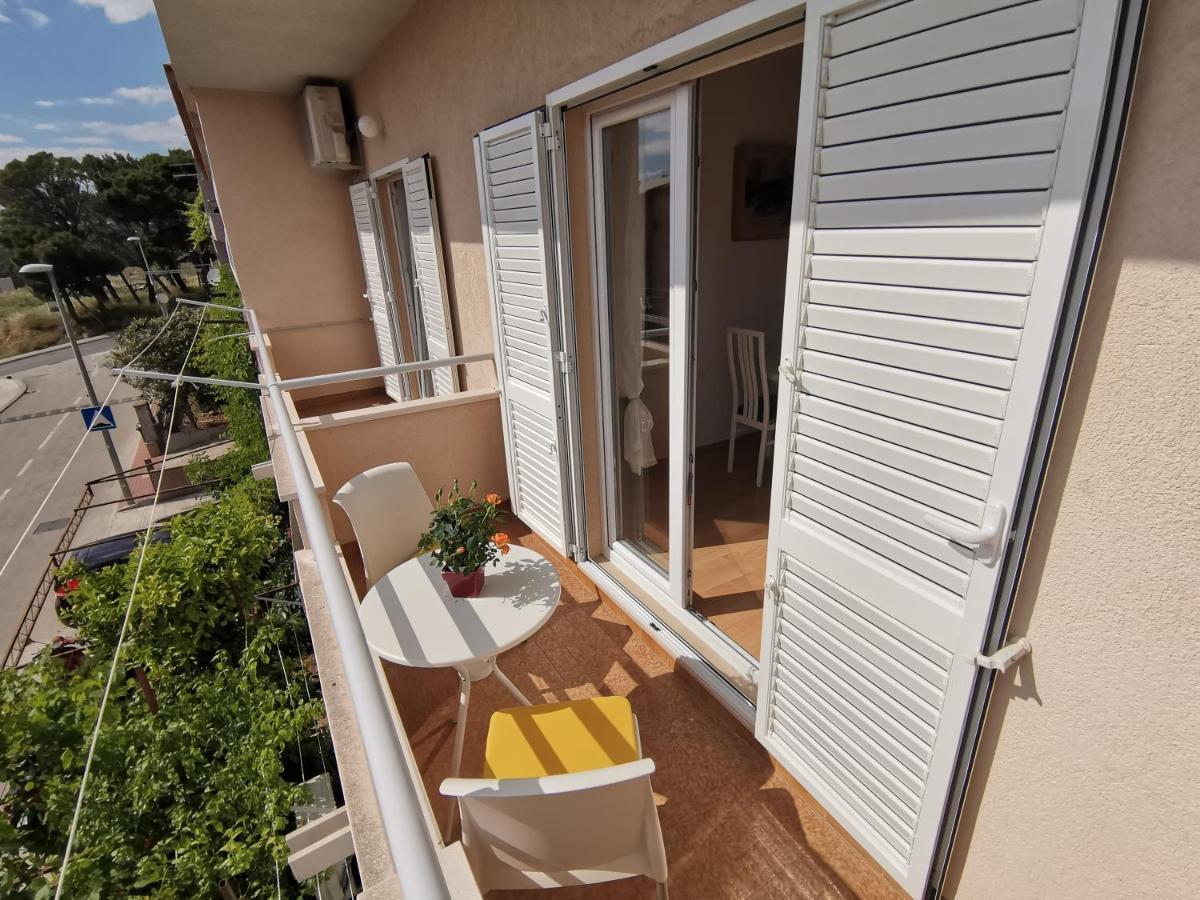 מאקרסקה Apartmani Riba מראה חיצוני תמונה