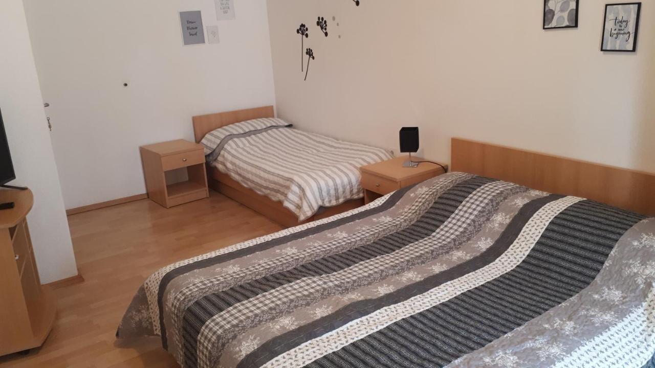 מאקרסקה Apartmani Riba מראה חיצוני תמונה